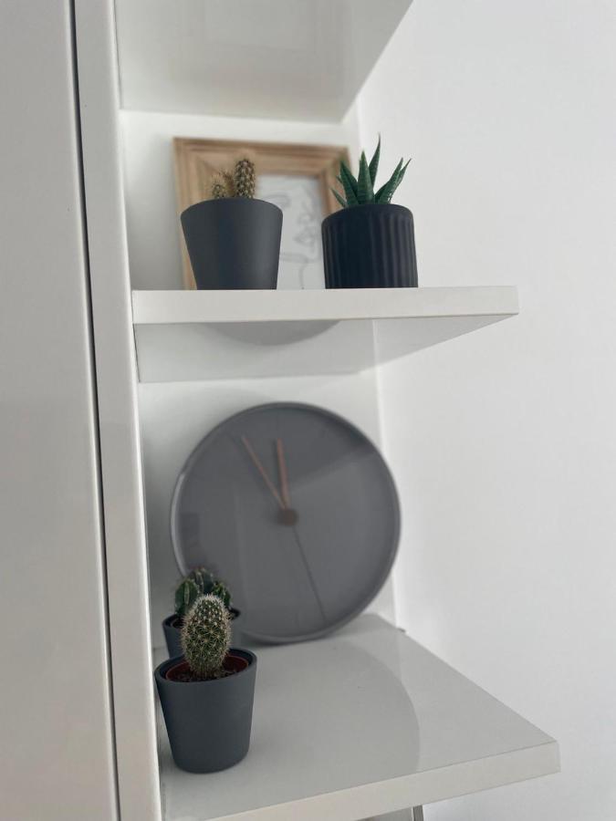 Apartment Iris 5 Minutos De La Playa, Centro De Ciudad كاليبي المظهر الخارجي الصورة