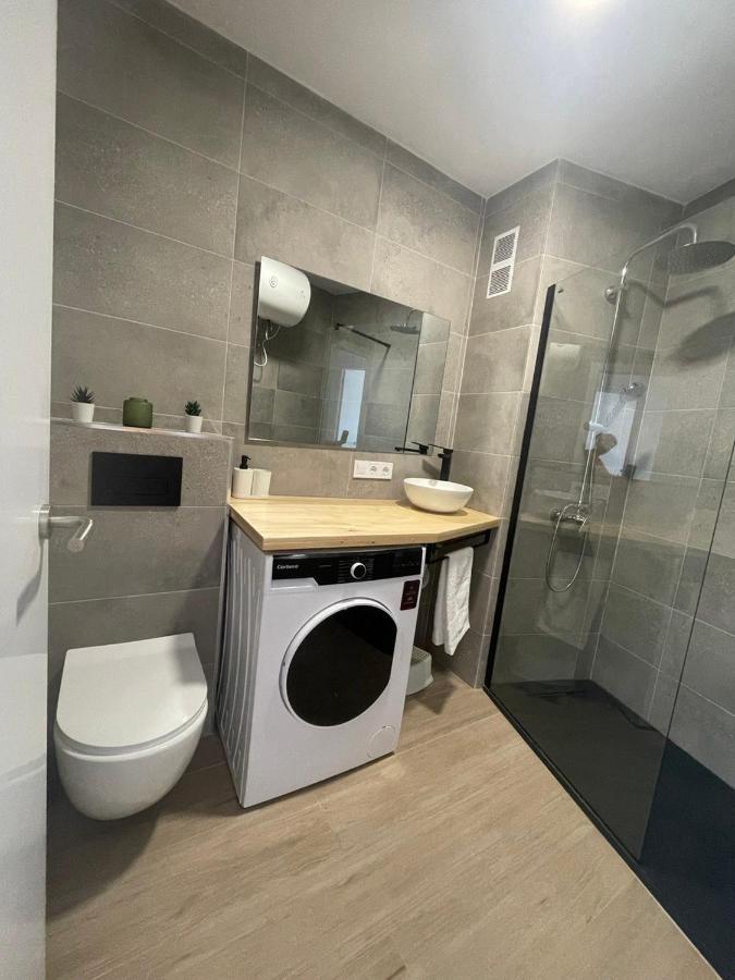 Apartment Iris 5 Minutos De La Playa, Centro De Ciudad كاليبي المظهر الخارجي الصورة