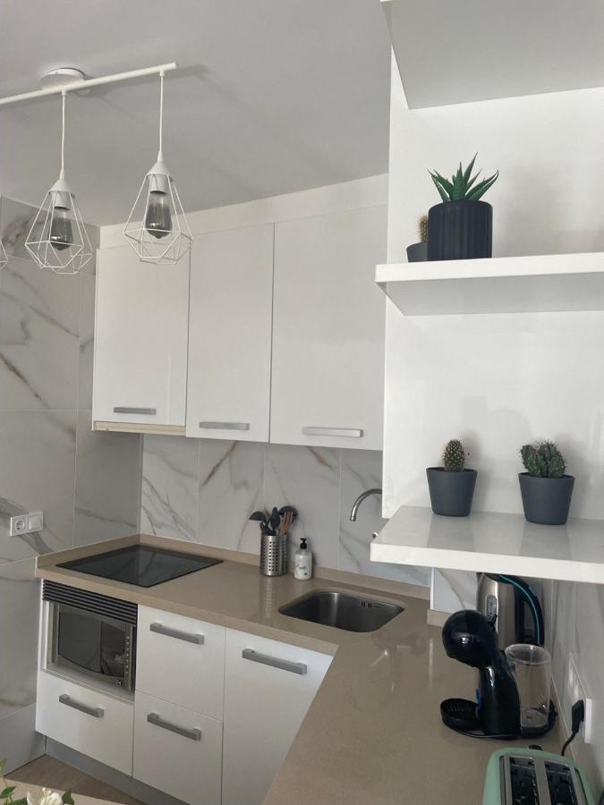 Apartment Iris 5 Minutos De La Playa, Centro De Ciudad كاليبي المظهر الخارجي الصورة