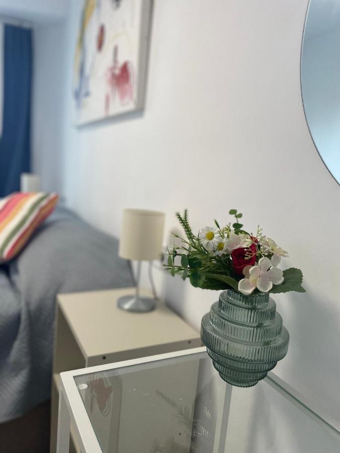 Apartment Iris 5 Minutos De La Playa, Centro De Ciudad كاليبي المظهر الخارجي الصورة