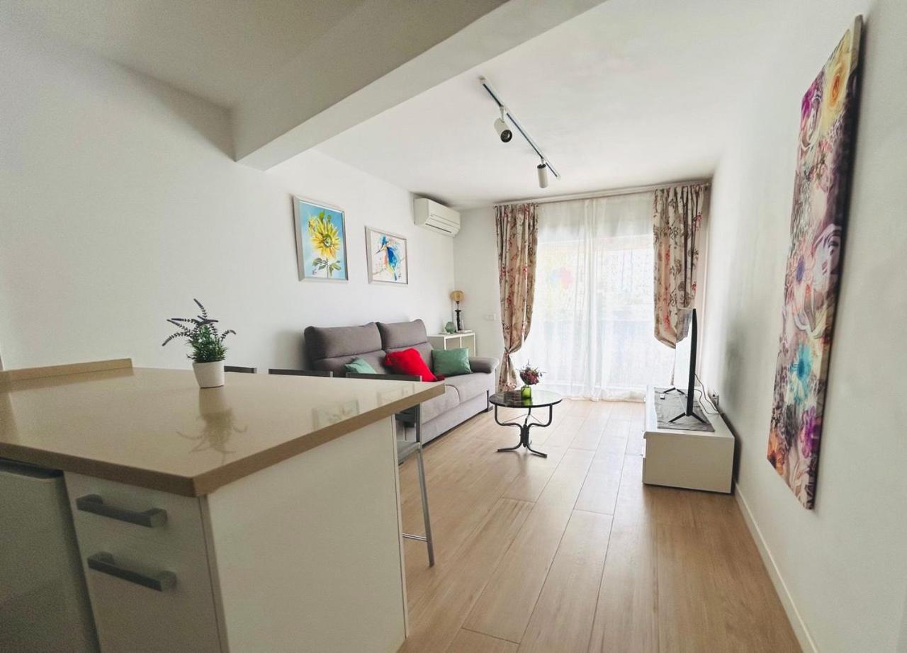Apartment Iris 5 Minutos De La Playa, Centro De Ciudad كاليبي المظهر الخارجي الصورة